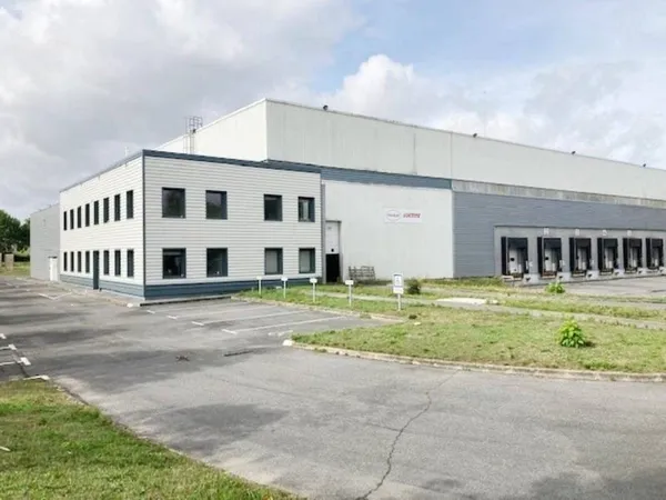 Local d'activité 5209 m²