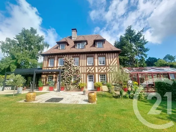 Maison 8 pièces 230 m²