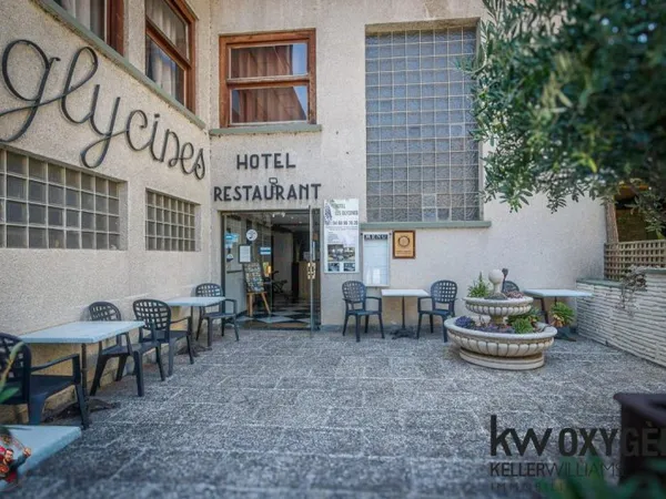 Hotel les Glycines