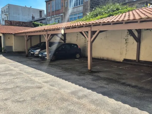 Parking Couvert et Sécurisé, Victoire, Bordeaux
