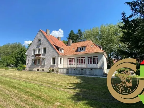 Maison 16 pièces 478 m²