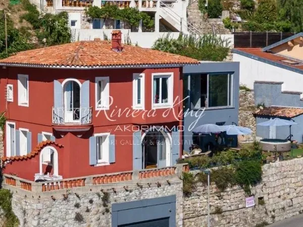 MAGNIFIQUE VILLA 5 PIECES A DEUX PAS DU CENTRE VILLAGE AVEC VUE MER PANORAMIQUE ET GRAND GARAGE LA T