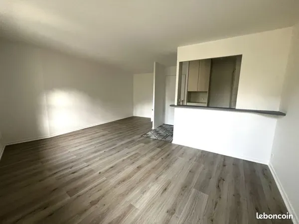Studio 1 pièce 32 m²