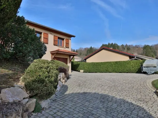 Maison T4 94,24m2 habitable + demi sous-sol 47,27m2 - Terrai