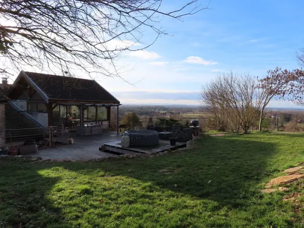 Maison d habitation sur 4759 m2 de terrain