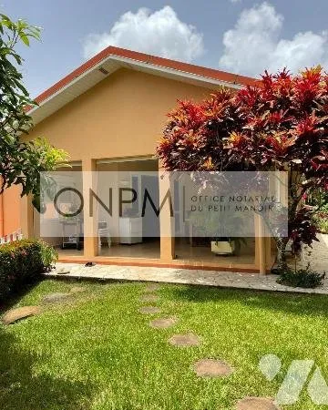 Maison 7 pièces 330 m²