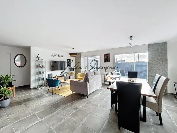 PLOUGONVELIN- Maison PLAIN-PIED