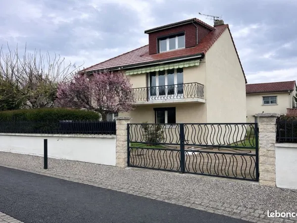Maison 6 pièces 140 m²