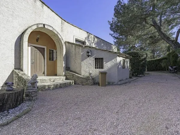 Maison 6 pièces 195 m²