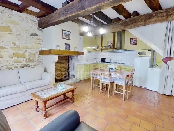 Maison de ville, 1 chambre à CASTELJALOUX (47)