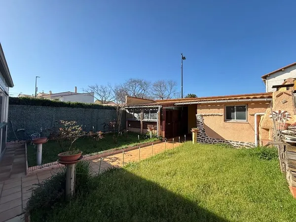 Villa Saint Esteve 4 pièces 103 m2 avec garage et jardin