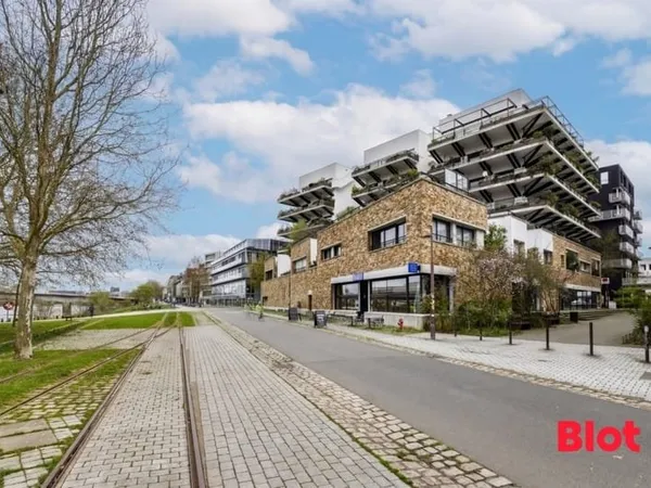 Appartement T3 avec terrasse et garage