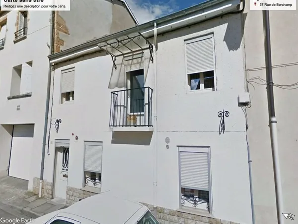 Maison 120 m2 hab, proche centre ville et commerces.Bon état