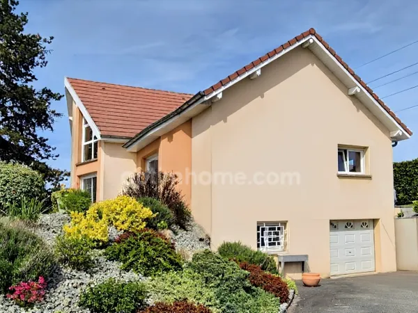 25400 AUDINCOURT - MAISON MODERNE - 6 PIECES - 4 CHAMBRES - PISCINE - 20 MIN SUISSE