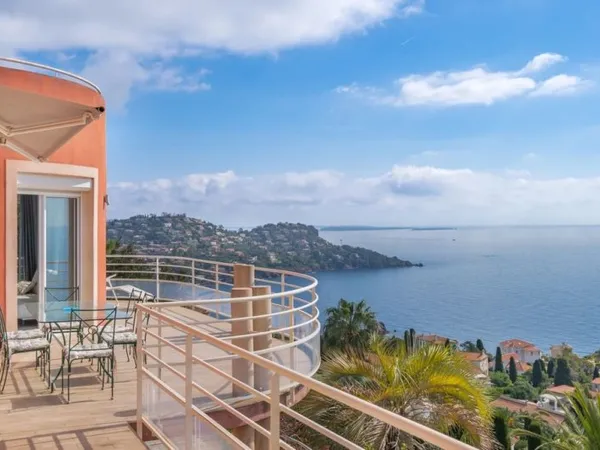 Villa 10 pièces 234 m²