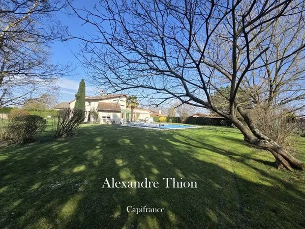 Maison 5 pièces 156 m²