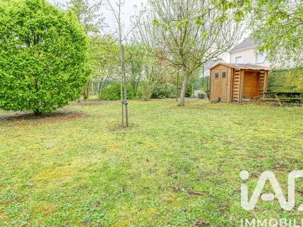 Terrain 700 m²