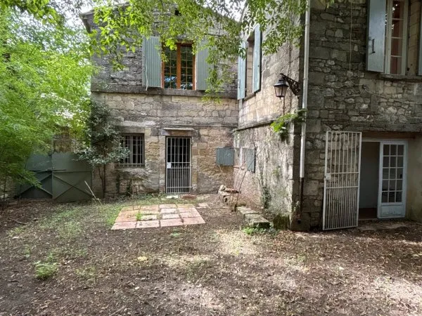 A VENDRE - Maison en pierre à Sanilhac-Sagriès