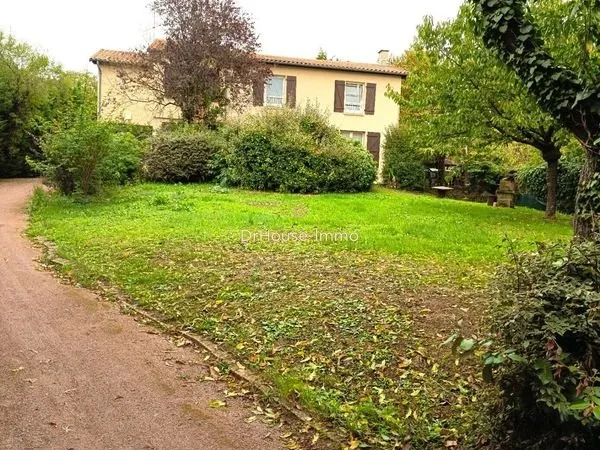 Propriété 6 pièces 183 m²