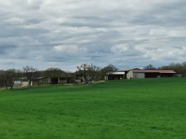 Propriété agricole à proximité de Saint Antonin Noble Val