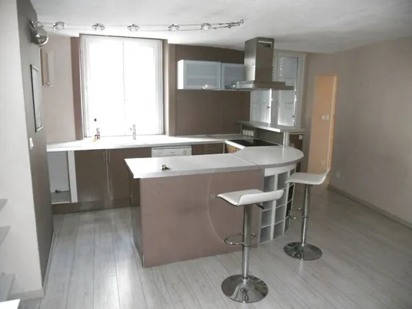 F3 - HYPER CENTRE - BADOUILLERE - ANATOLE FRANCE