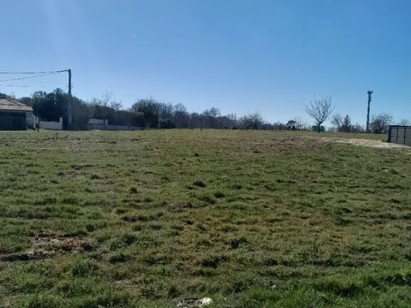 Terrain à bâtir à Sainte-Hélène (33480)
