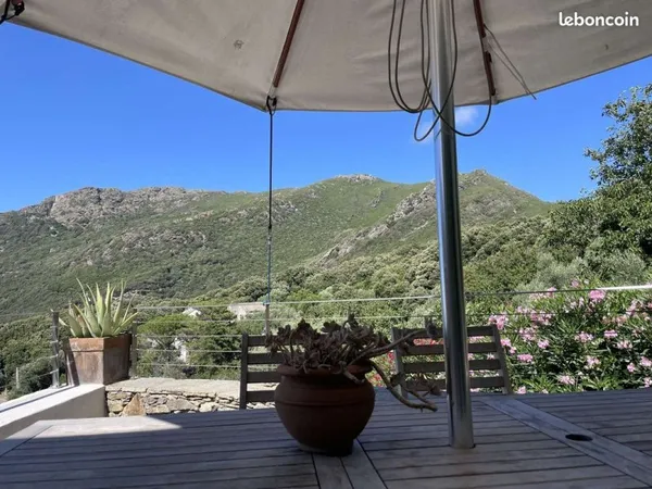 Cap corse, Morsiglia, maison de village, T5, 115 m², 4 terrasses, vue mer et montagne, 1 garage, 2 c