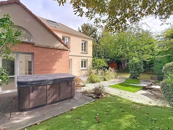 Maison 8 pièces 164 m²