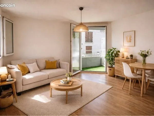 Agréable studio - Place parking privative - Quartier calme