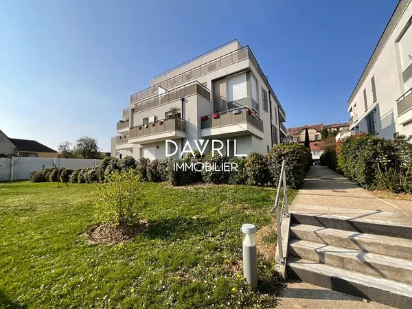 FIN D'OISE * Appartement 4 pièce(s) 73 m2 - 3 chambres - TERRASSE 55m² * VUE SUR SEINE *