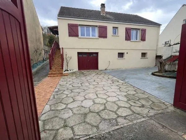 Maison 7 pièces 145 m²
