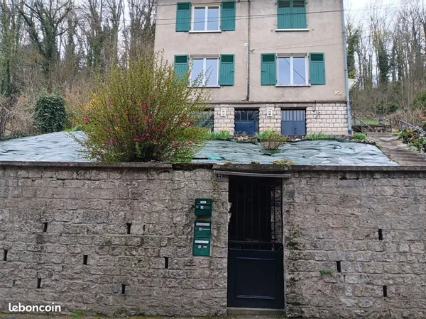 Maison comportant 2 appartements T3 de 72 M2 (idéal investisseur) avec la possibilité d'y transforme