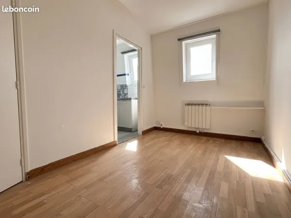 Studio 1 pièce 17 m²