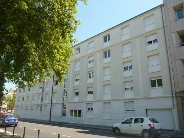 Stationnement Location Orléans   50€