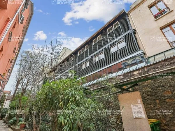 Local 610 m²