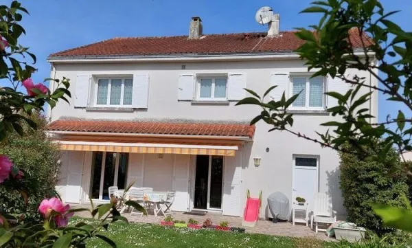 439000 € -6 pièces-145 m2- Rezé 44400
