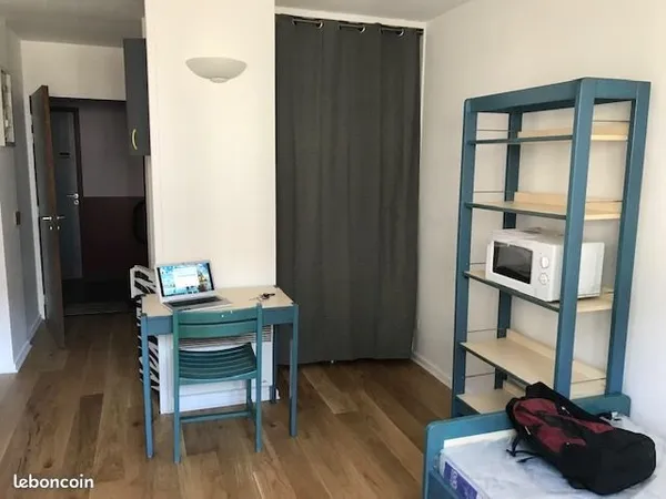 Studio 1 pièce 18 m²