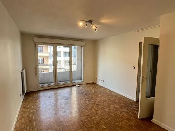 T2 non meublé - Villeurbanne (Charpennes Charles Hernu)
