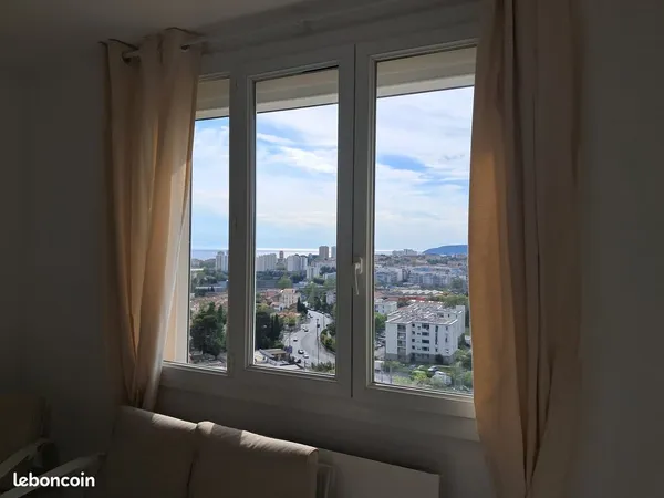 Beau et très calme T3 traversant avec jolie vue