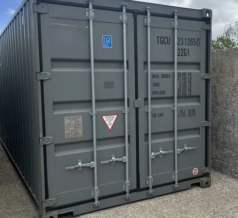 Box de stockage 14m² sécurisé - accès véhicule - 75