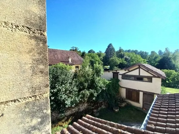 Hôtellerie et restauration Vente Les Eyzies 67p 2300m² 1290000€