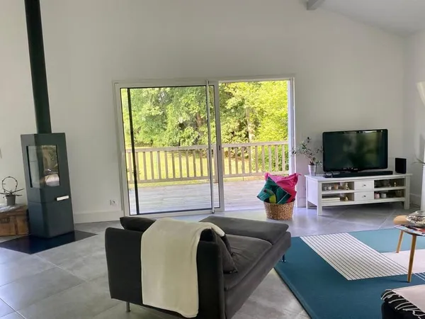 Villa contemporaine lumineuse à Bassussarry