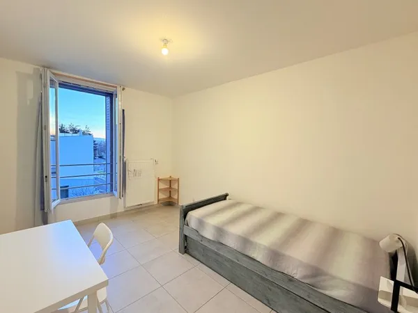 Propose appartement en colocation