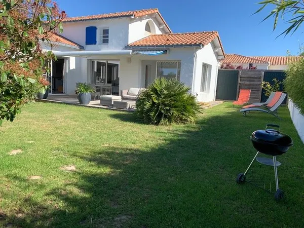 BIEN SOUS OFFRE - PREFAILLES - PORT MELEU