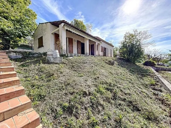 Maison À Vendre Berre les Alpes, piscine , terrain