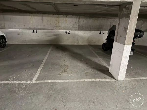 Garage/Parking