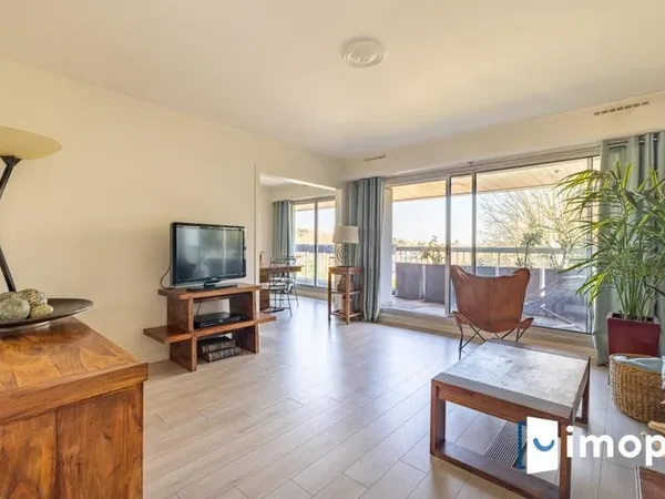 Appartement traversant 4 pièces