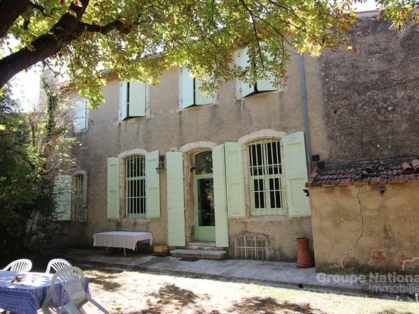A VENDRE - HOTÊL PARTICULIER - RIANS -