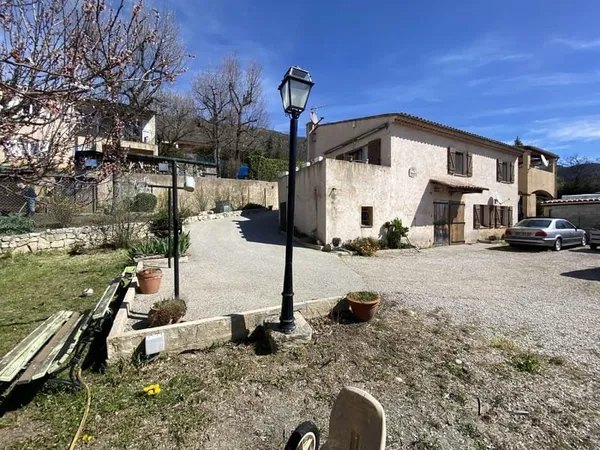 ST VALLIER VILLA 5P JARDIN GARAGE