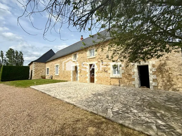 Maison de famille dans un environnement campagne